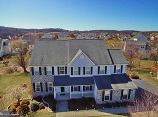 25 Jamie Cir, Gilbertsville, PA 19525