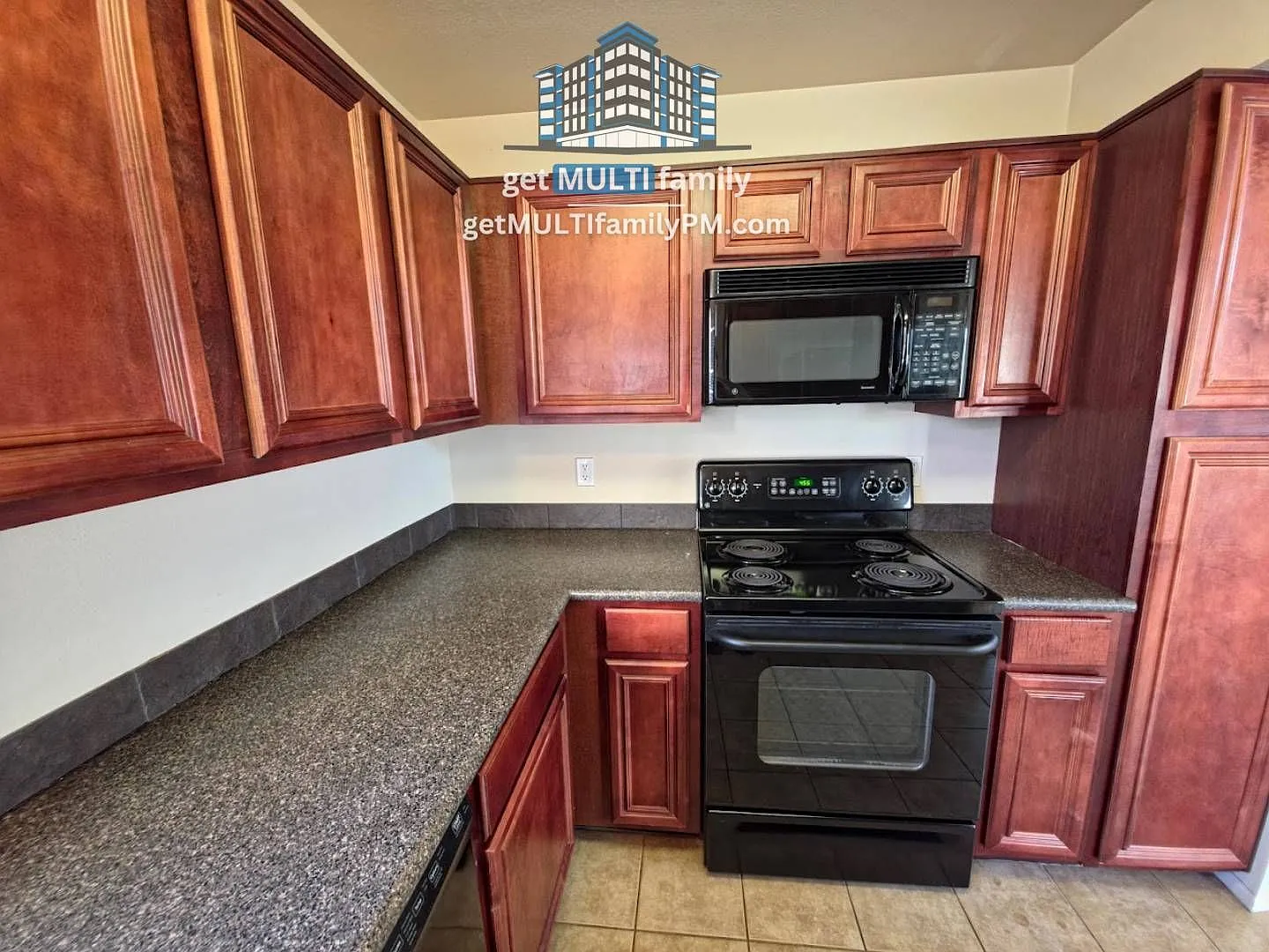 2 bed, 2.0 bath, 1376 sqft, $1,595 — Photo 2