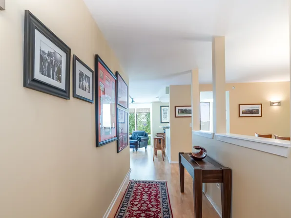 1640 Maple Ave APT 606, Evanston, IL 60201