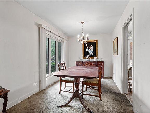 5th image of 8624 Hamlin Ave