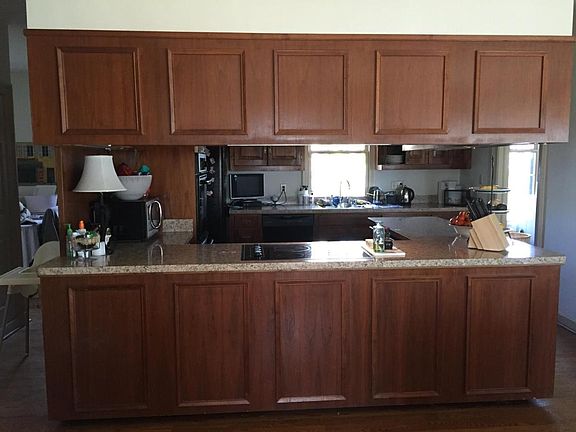 Kithchen with double ovens