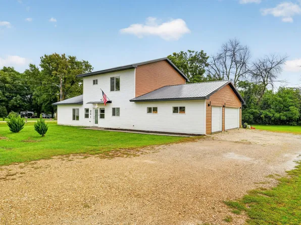 241 Pleasant St, Dexter, MN 55926