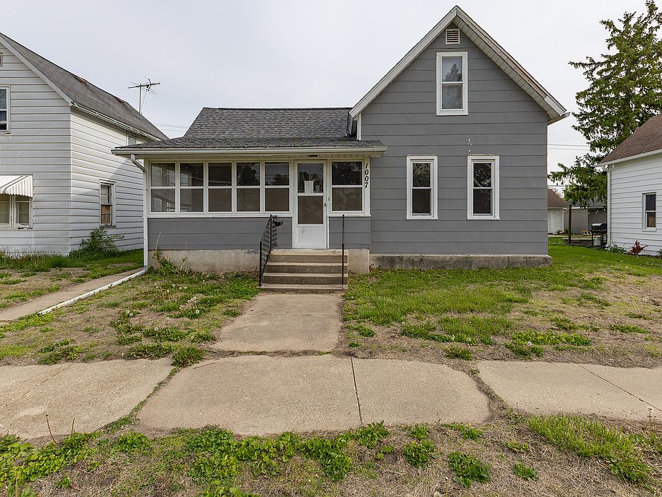 1st image of 1007 16th Ave