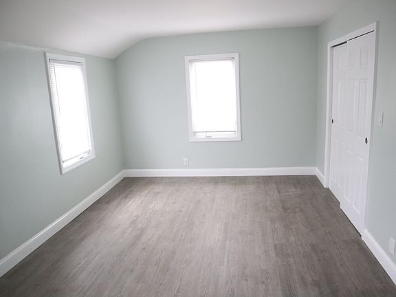 5th image of 82 Nassau St