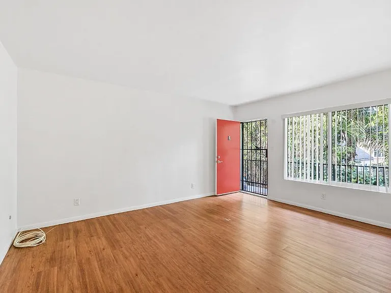 4136 Louisiana St #6 — Photo 9