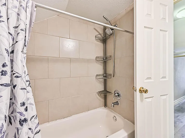 2914 Avenue K #4 — Photo 19