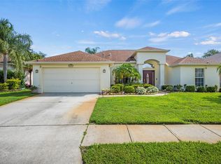 1137 Riveredge Dr, Tarpon Springs, FL 34689