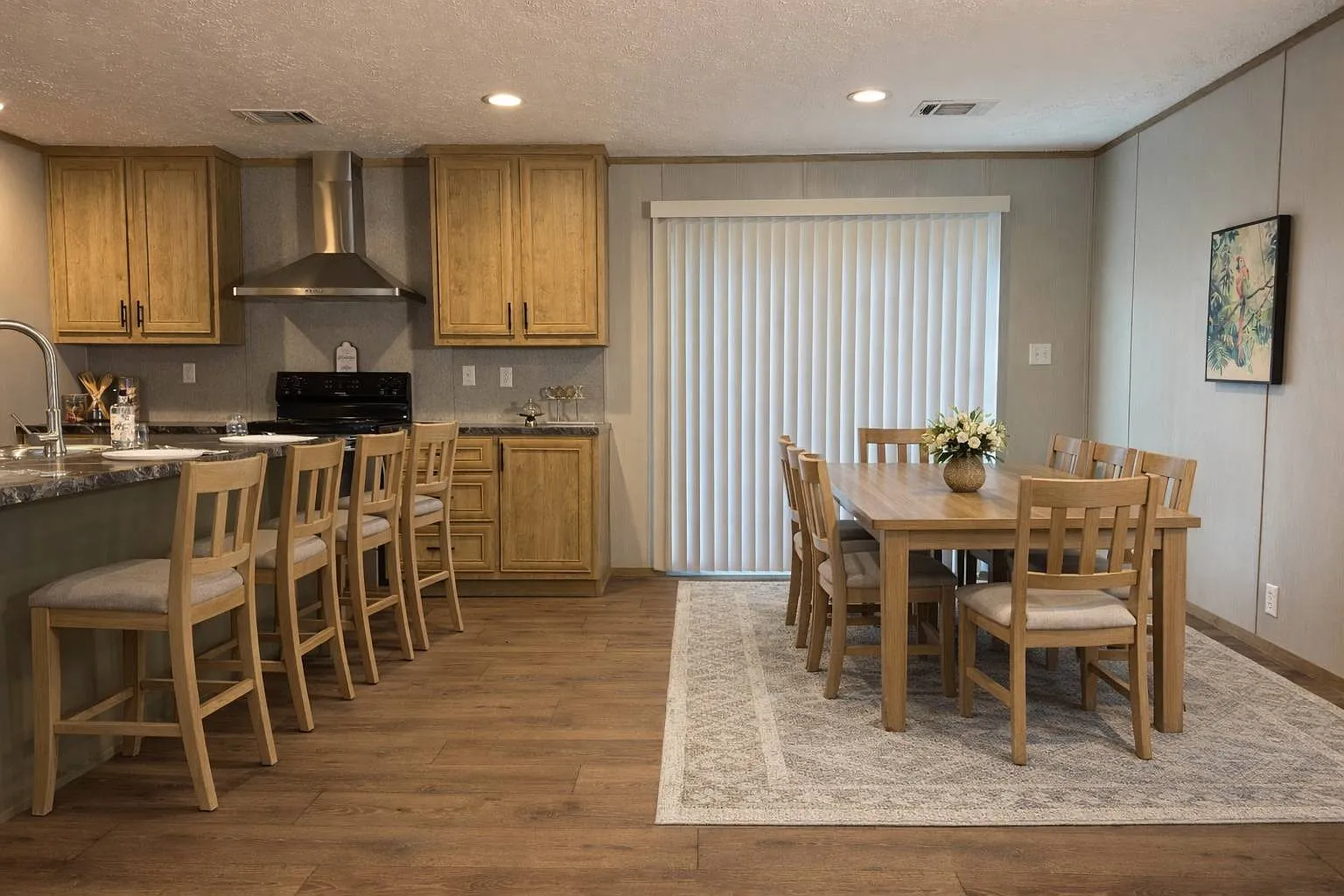 3 bed, 2.0 bath, 1344 sqft, $2,100 — Photo 3