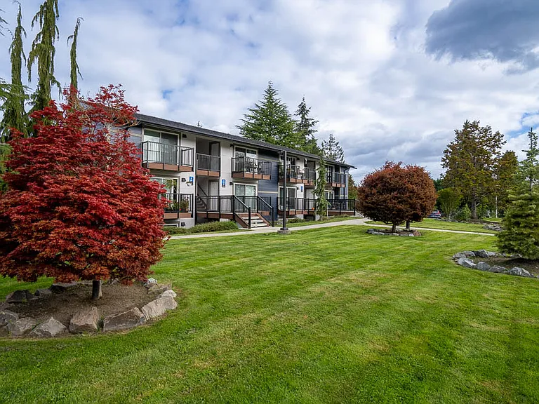 Northern Lights Apartments — Photo 31