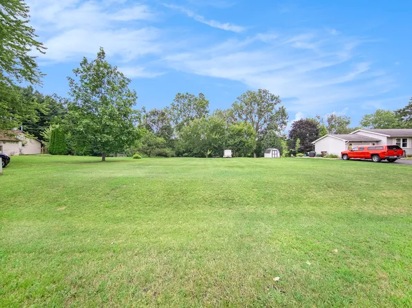 Leeward Dr, Pleasant Lake, MI 49272