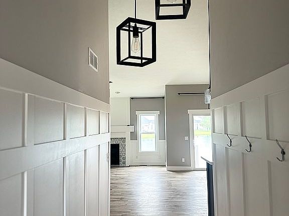 2nd image of 6327 Dogwood Ln