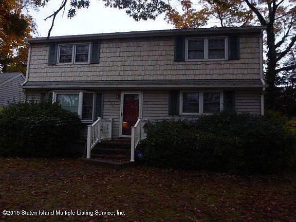 3rd image of 850 N Summit Dr