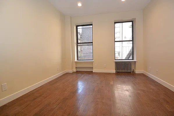 Rented by City Connections Realty | media 16