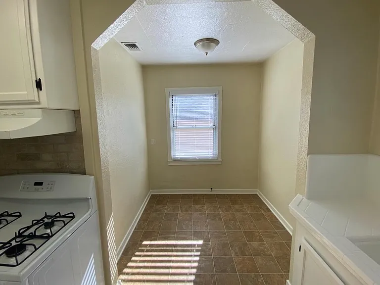 536-534 Hawthorne St #536 — Photo 9