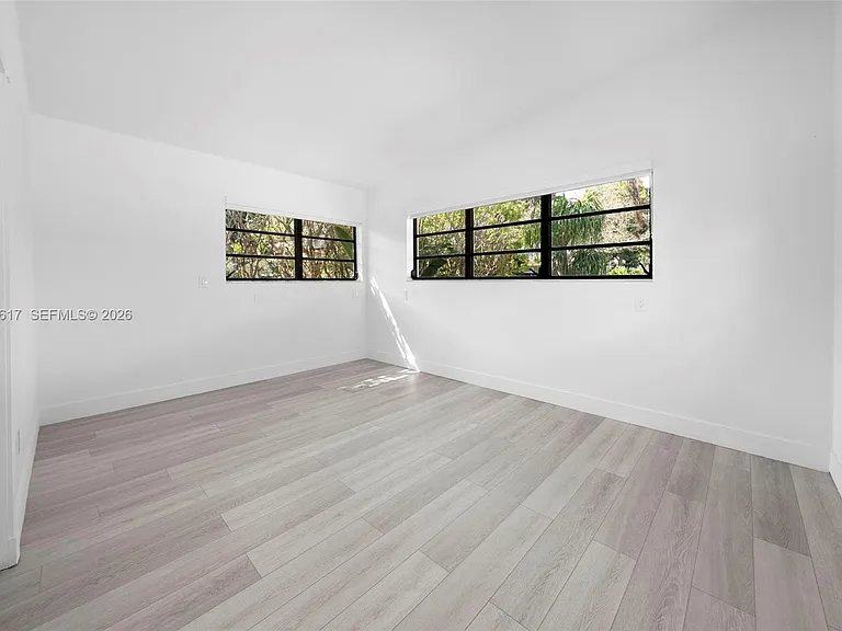 7525 Adventure Ave — Photo 36