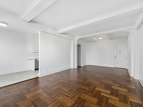 25 West 81st Street image 4 of 11