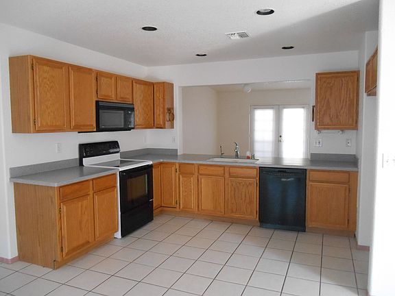 3rd image of 3838 Pocahontas Ln