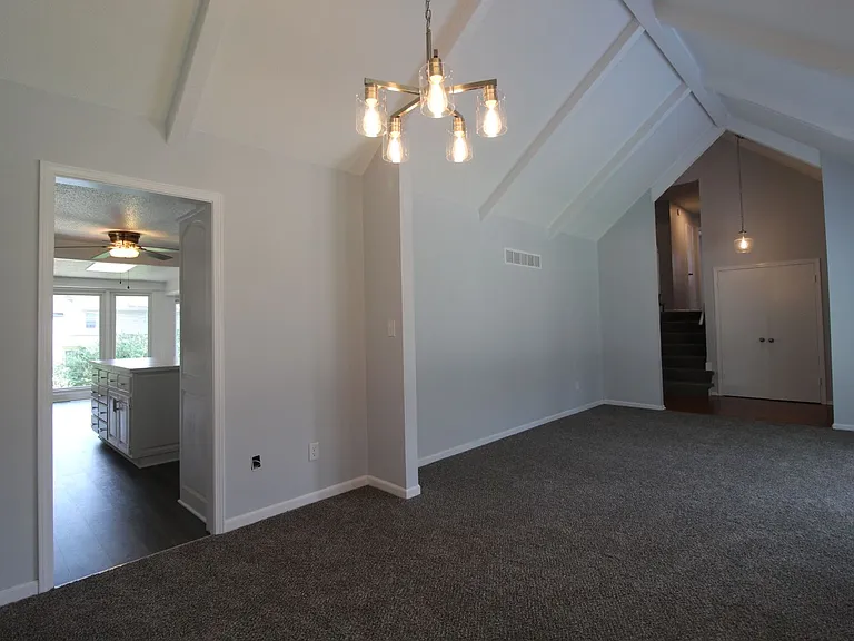 9913 Perry Dr — Photo 6