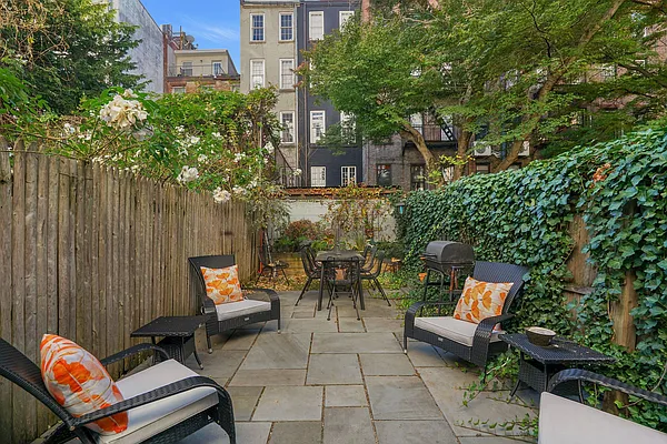 Sold by Tosh Marks Property Group | media 28