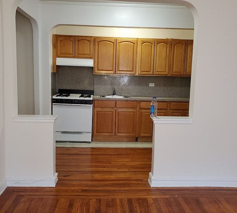 1st image of 41-43 39th Pl #4HH