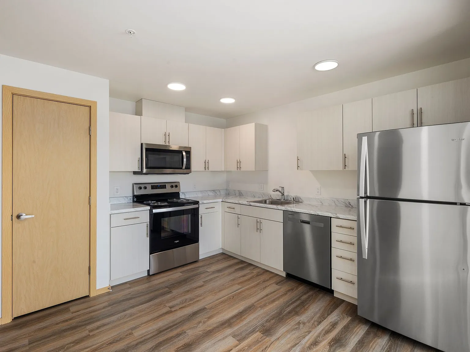 Ovation at Meeker 55+ Senior Apartments — Photo 2
