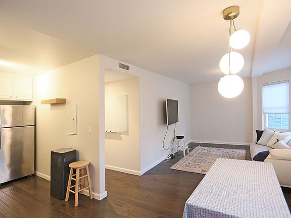 5th image of 763 Spruce St #B