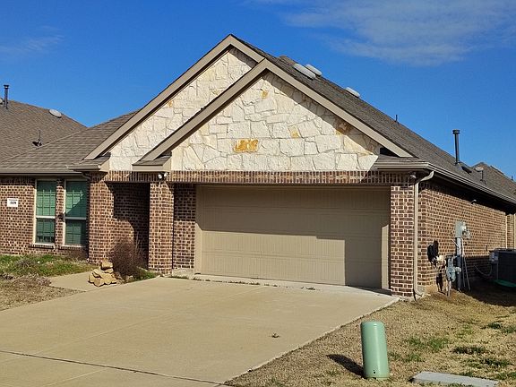 3rd image of 328 Burr Ln