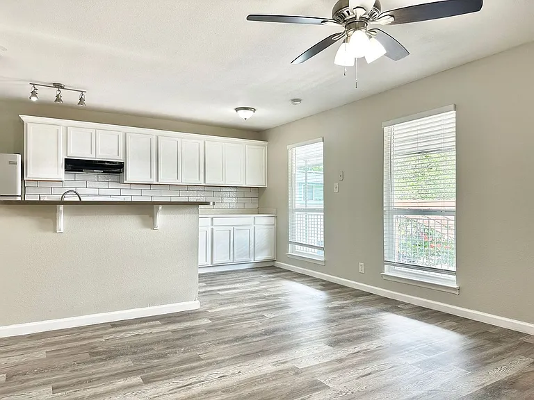 Crestview Place — Photo 17