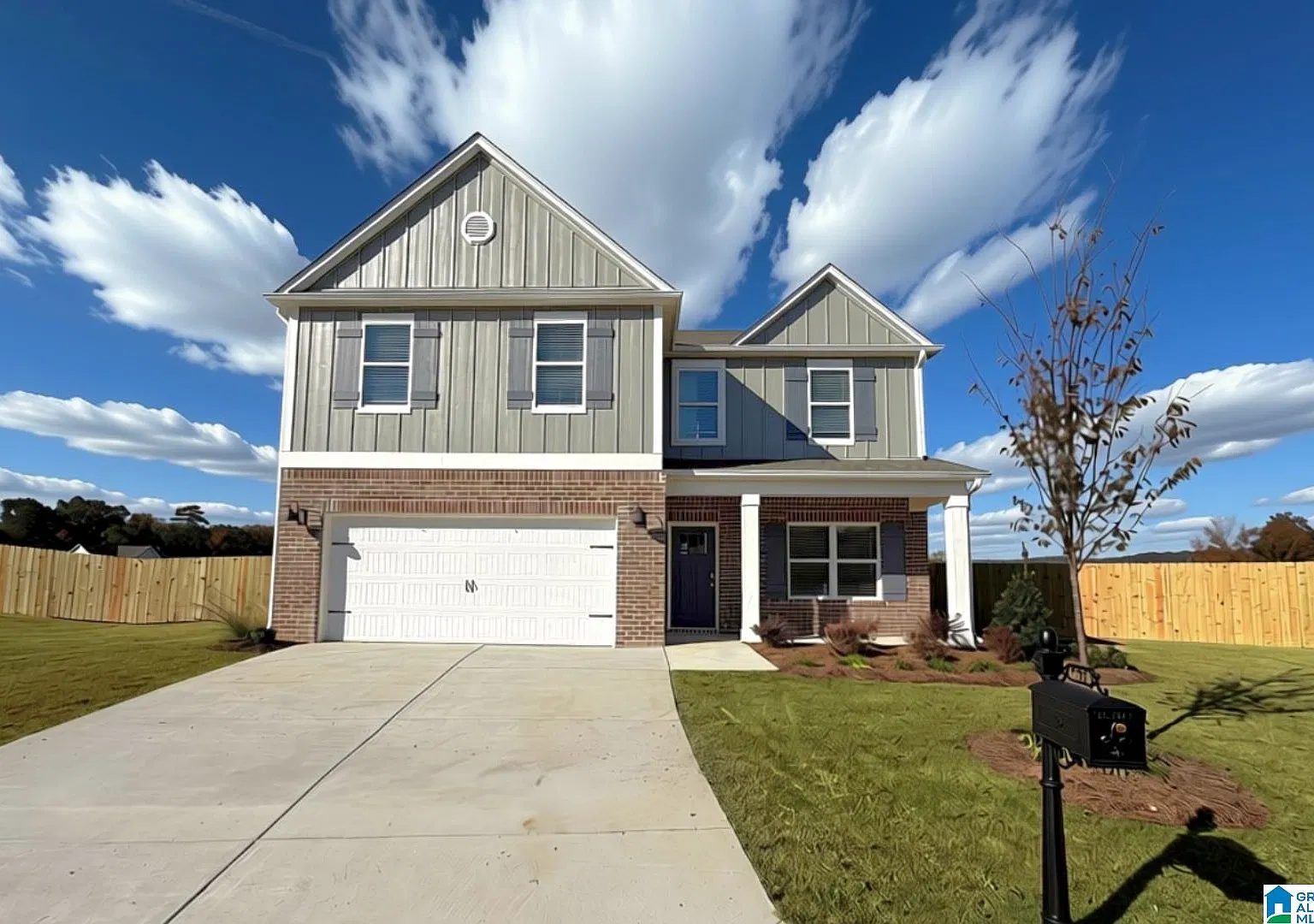 4 bed, 2.5 bath, 2339 sqft, $2,595 — Photo 1