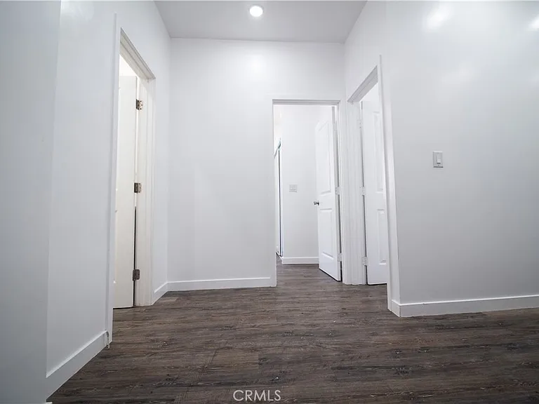 1112 Elden Ave #4 — Photo 9