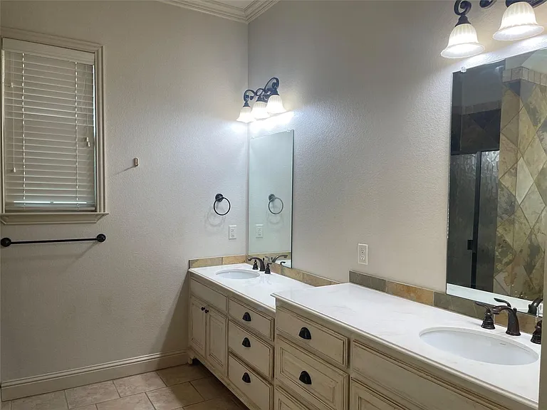326 Harborview Dr — Photo 14