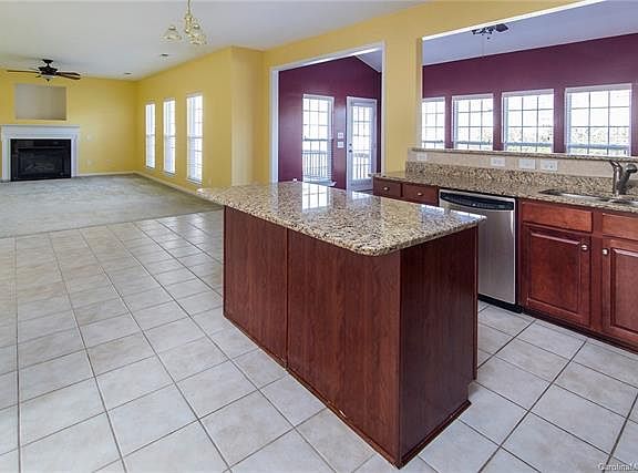 3rd image of 1019 Ashley Glen Ln
