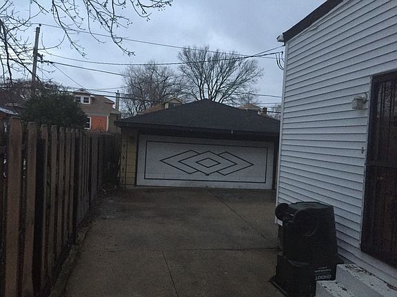 4th image of 1016 23rd Ave