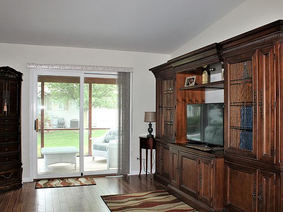 4th image of 2501 Lippizan Ln