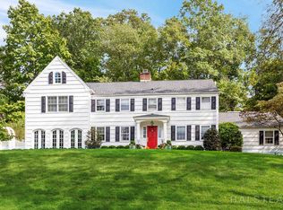 8 Briar Brae Rd, Darien, CT 06820
