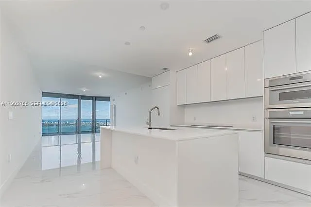700 NE 24th St #5405 — Photo 7
