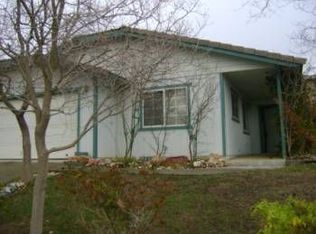 1011 Mockingbird Ln, Valley Springs, CA 95252