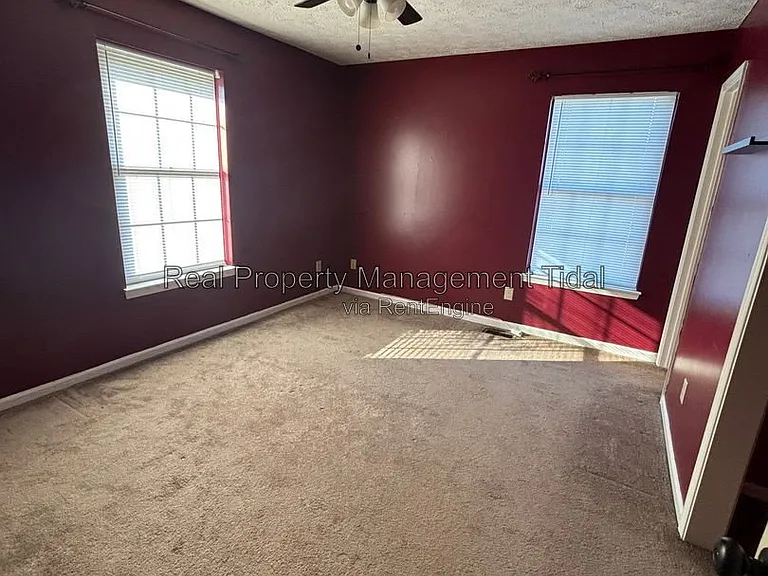 361 Circuit Ln — Photo 14