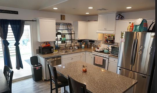 3rd image of 2304 Hacienda Pl