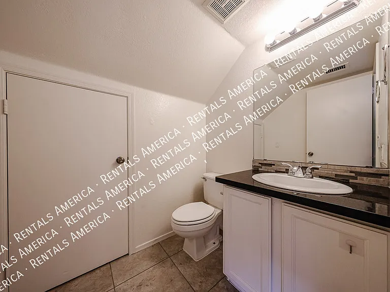 2361 W Myrtle Dr — Photo 16