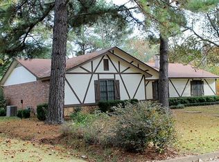 218 Shadow Wood Dr, Clinton, MS 39056