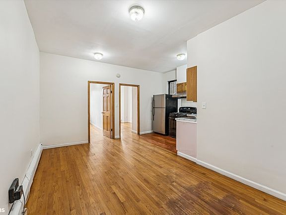 3rd image of 78-14 Woodside Ave #2