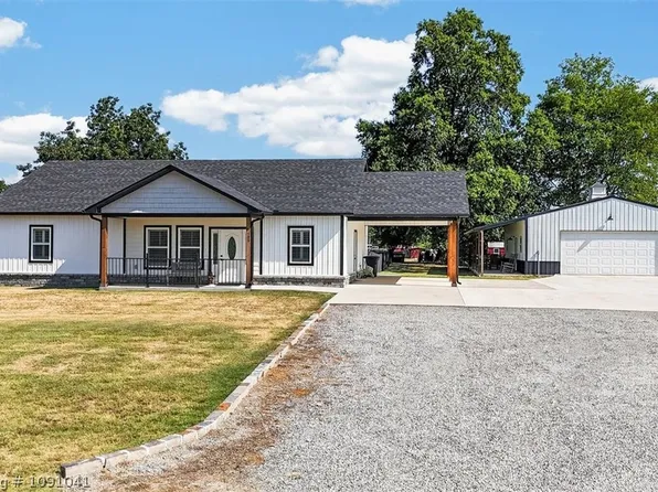 105 Rock Creek Dr, Wister, OK 74966