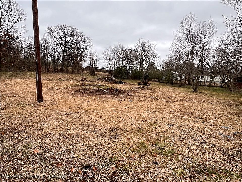 1st image of Yoakum Ave