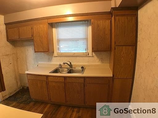 2nd image of 8205 8th Ave S