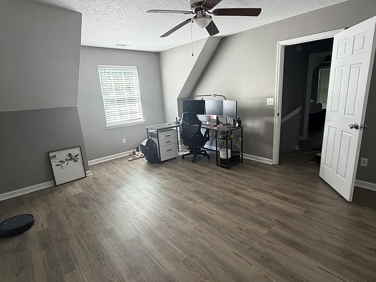 N Ridge Dr — Photo 15