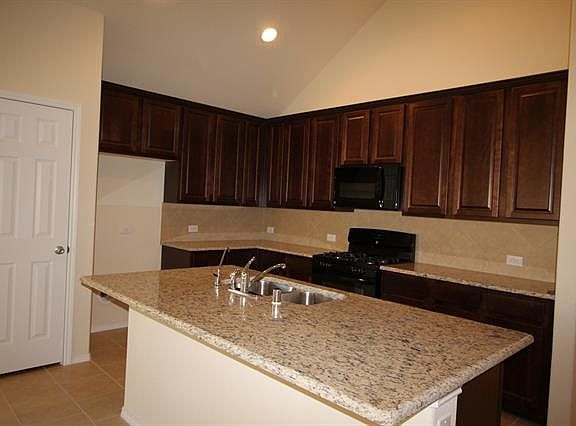 4th image of 1808 Megan Creek Dr