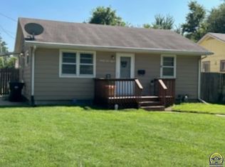 2415 SW Duane St, Topeka, KS 66606