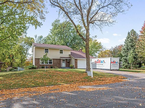 3rd image of 2895 Mary Ln N