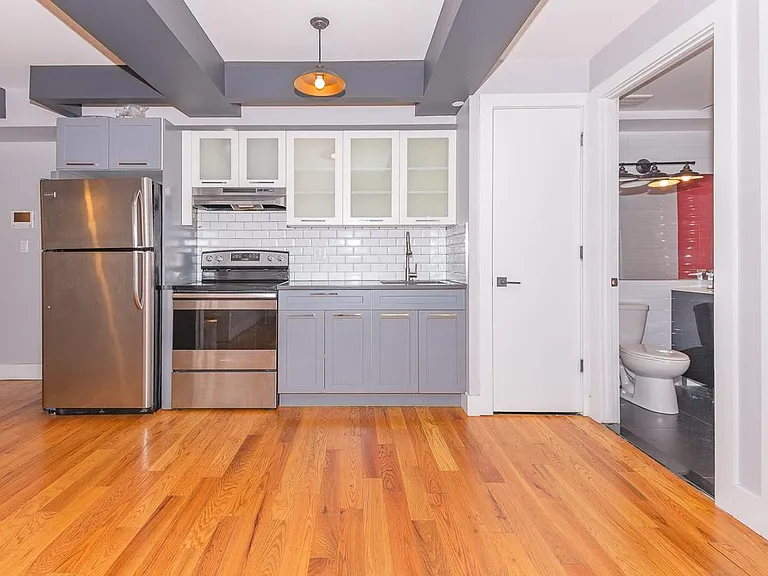 180 Lenox Rd #5C — Photo 2